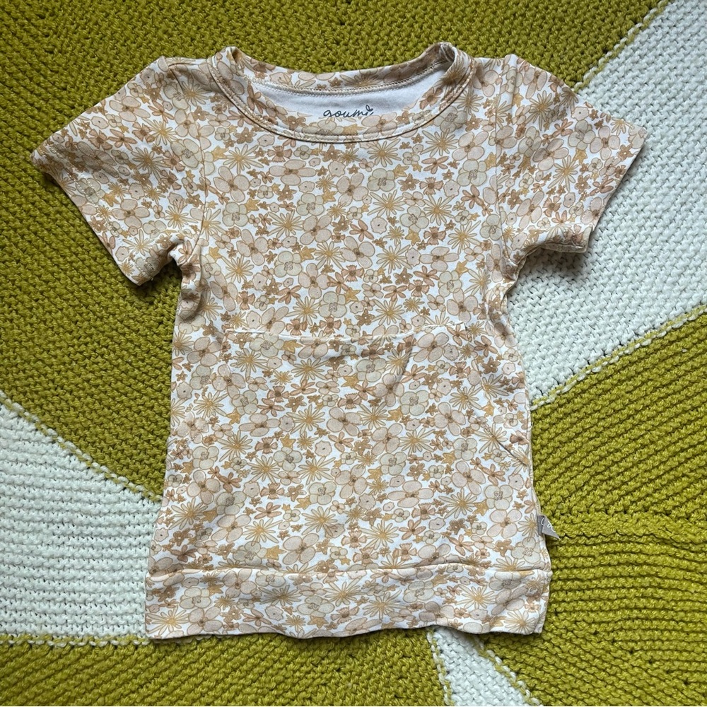 Goumi Neutral color Floral Short Sleeve Bamboo Blend Size 2T